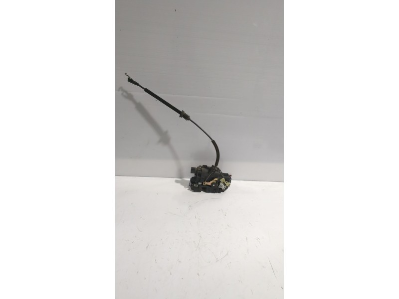 Recambio de cerradura puerta trasera derecha para seat ibiza iii (6l1) 1.4 tdi referencia OEM IAM 3B4839016AN  