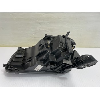 Recambio de faro izquierdo para jeep avenger altitude referencia OEM IAM 52218719  