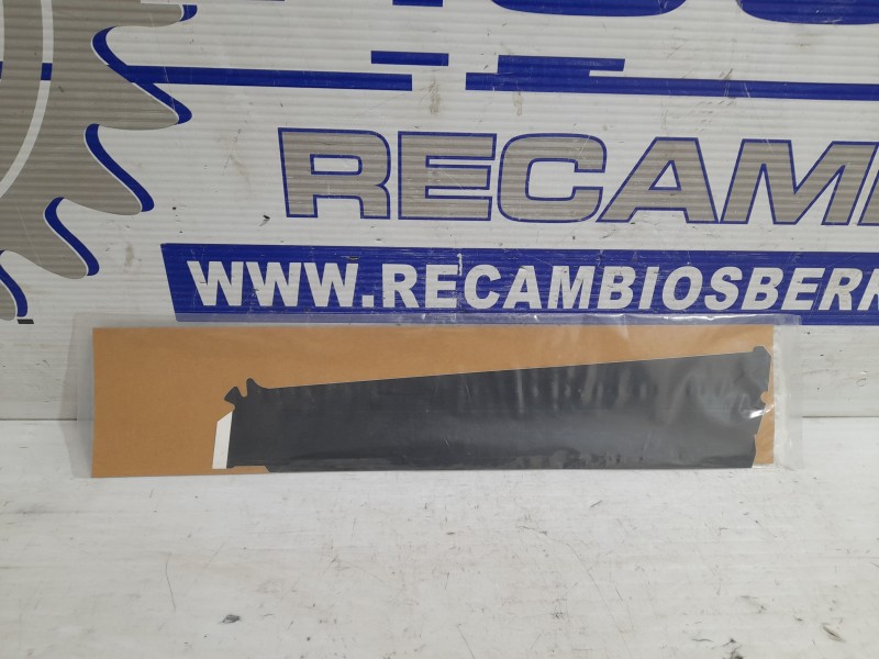 Recambio de tira adhesiva para hyundai elantra (xd) 2.0 crdi cat referencia OEM IAM 86391A5000  