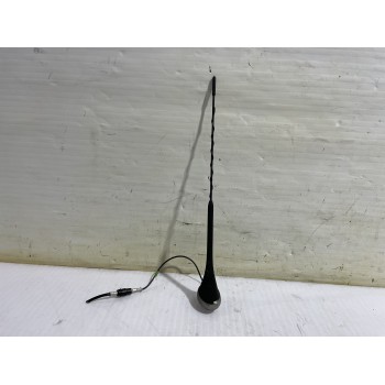 Recambio de antena para fiat 500 cabrio (150) aniversario referencia OEM IAM 51789234  