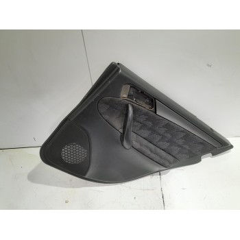 GUARNECIDO PUERTA TRASERA DERECHA A2037302470 