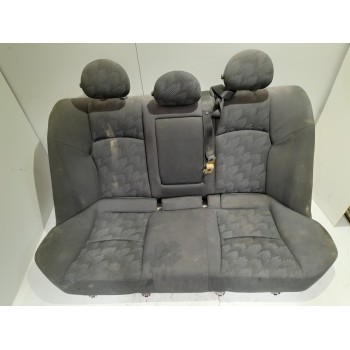 Recambio de asientos traseros para mercedes-benz clase c (w203) berlina 2.2 cdi cat referencia OEM IAM A2039200750  