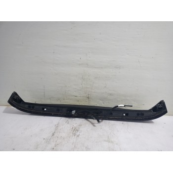 Recambio de aleron trasero para opel corsa f edition referencia OEM IAM 9832785280  