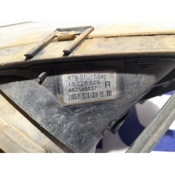 Recambio de faro antiniebla derecho para opel insignia berlina 2.0 16v cdti referencia OEM IAM 13226829R  