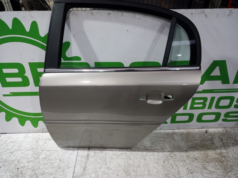 Recambio de puerta trasera izquierda para opel vectra c berlina essentia referencia OEM IAM 93171459  