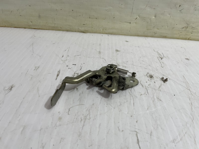 Recambio de cerradura capo para peugeot 308 sw envy referencia OEM IAM 7934A1  