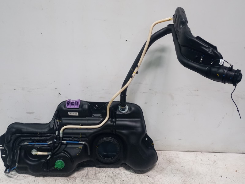 Recambio de deposito combustible para opel corsa f edition referencia OEM IAM 9826626680  
