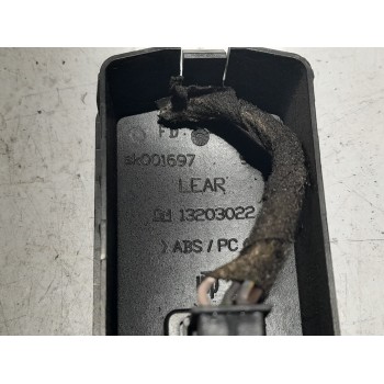 Recambio de mando elevalunas trasero izquierdo para opel vectra c berlina referencia OEM IAM 13203022  