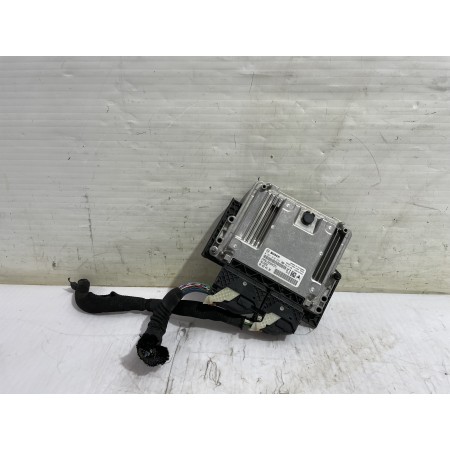 Recambio de centralita motor uce para opel corsa f edition referencia OEM IAM 9838217080  
