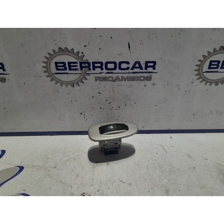 Recambio de mando elevalunas trasero derecho para kia shuma ii referencia OEM IAM   