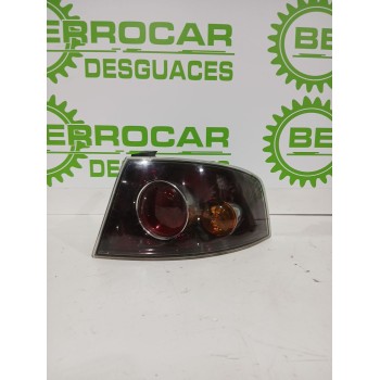 PILOTO TRASERO DERECHO 6L6945112D 