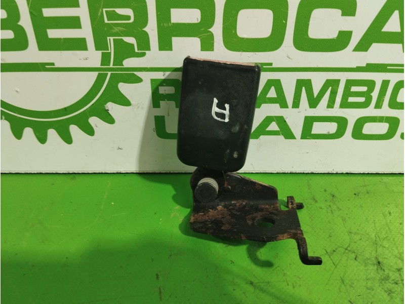 Recambio de enganche cinturon para renault megane ii classic berlina 1.5 dci diesel referencia OEM IAM 62915R  