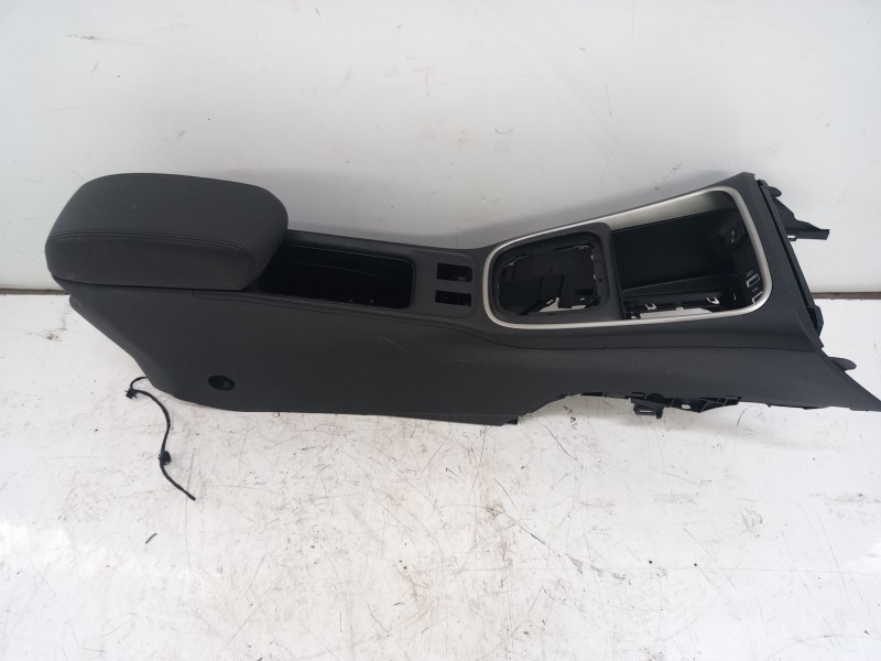 Recambio de consola central para jeep avenger altitude referencia OEM IAM 735763546  