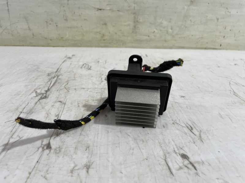 Recambio de resistencia calefaccion para opel corsa f edition referencia OEM IAM 7015011004  