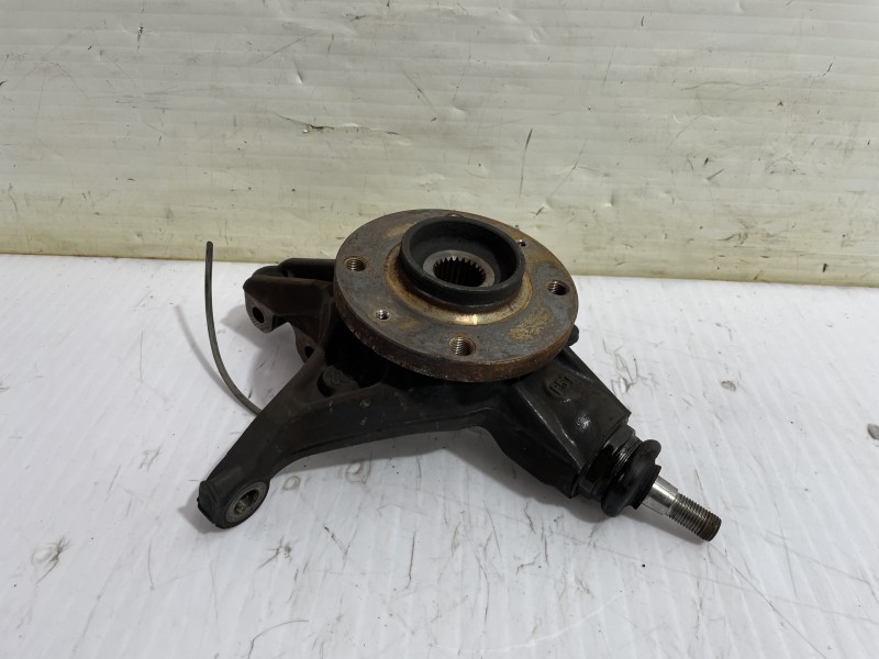 Recambio de mangueta delantera derecha para peugeot 308 sw envy referencia OEM IAM 364796  