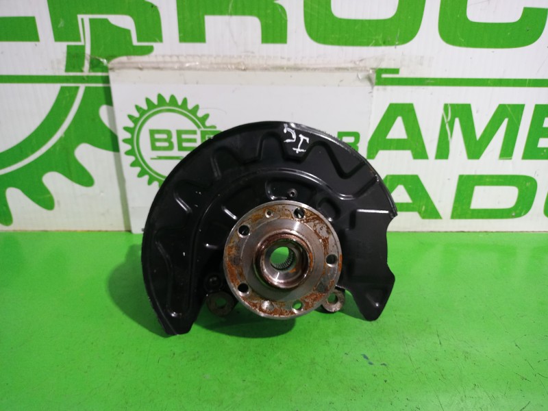 Recambio de mangueta delantera izquierda para volkswagen t-roc (d11) basis referencia OEM IAM 5Q0400053NR  