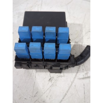 CAJA RELES / FUSIBLES 243821kn0a 