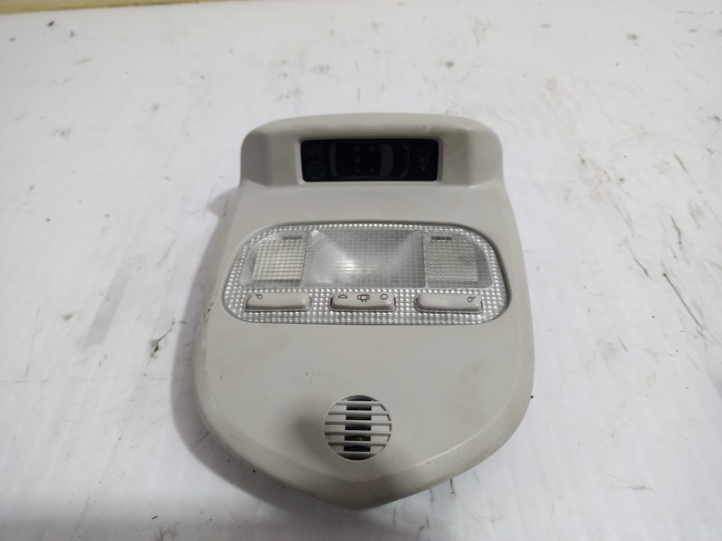 Recambio de luz interior para peugeot 308 sw envy referencia OEM IAM 9681370177  