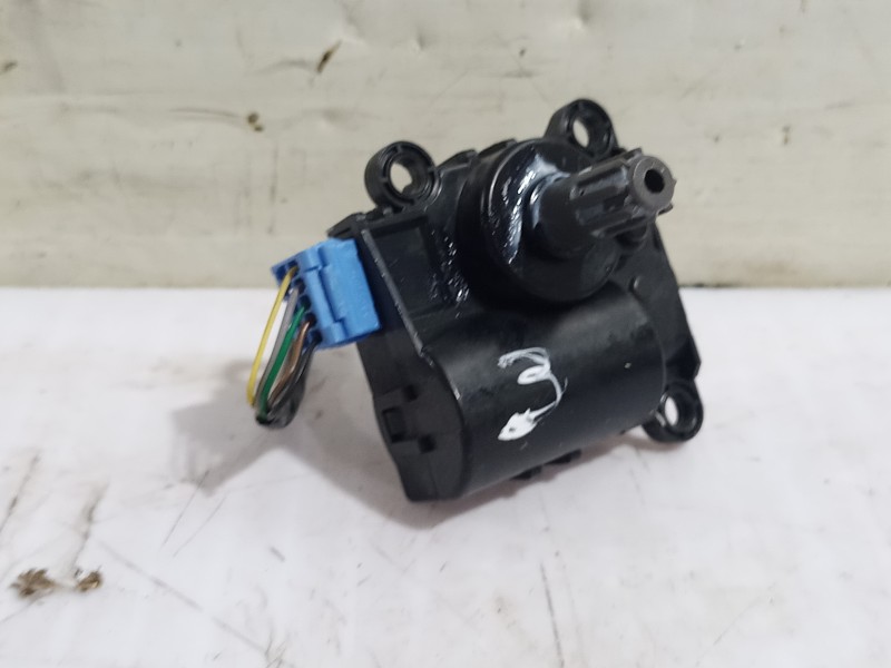 Recambio de motor apertura trampilla para hyundai ix35 (lm, el, elh) 2.0 crdi 4wd referencia OEM IAM D332JY9AA04  