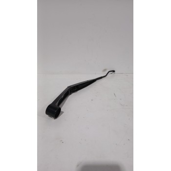 Recambio de brazo limpia delantero izquierdo para kia stonic (yb) 1.0 t-gdi referencia OEM IAM 98311H8000  