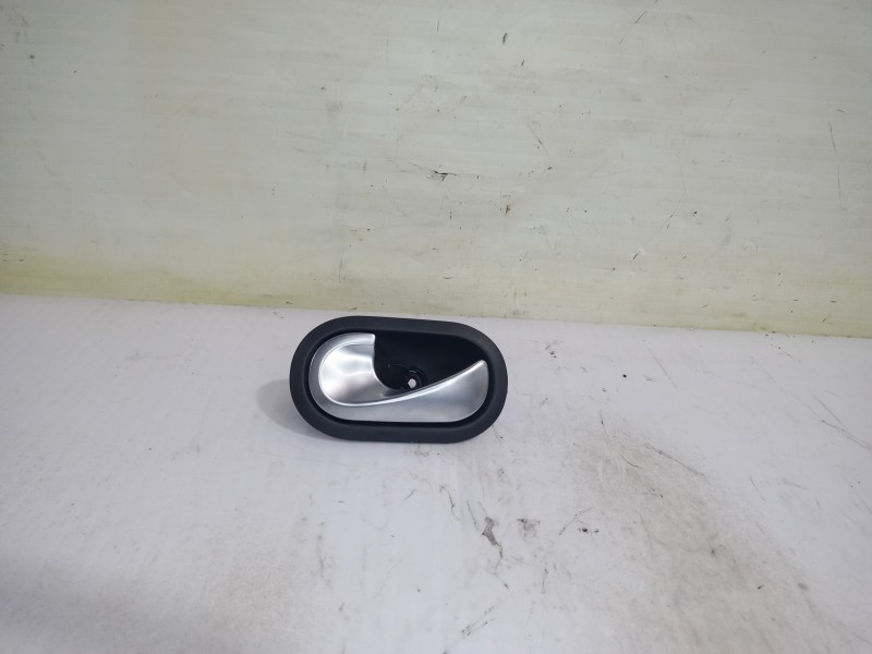 Recambio de maneta interior delantera izquierda para renault scenic ii authentique referencia OEM IAM 8200028487  