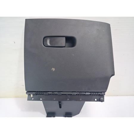 Recambio de guantera para jeep avenger altitude referencia OEM IAM 735761048  