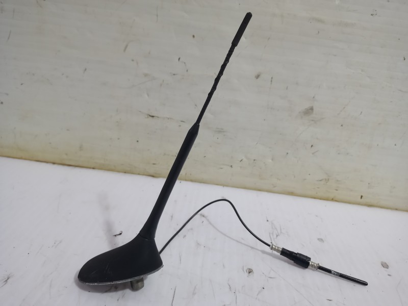 Recambio de antena para peugeot 308 sw envy referencia OEM IAM 9655613780  