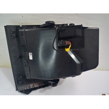 Recambio de guantera para jeep avenger altitude referencia OEM IAM 735761048  