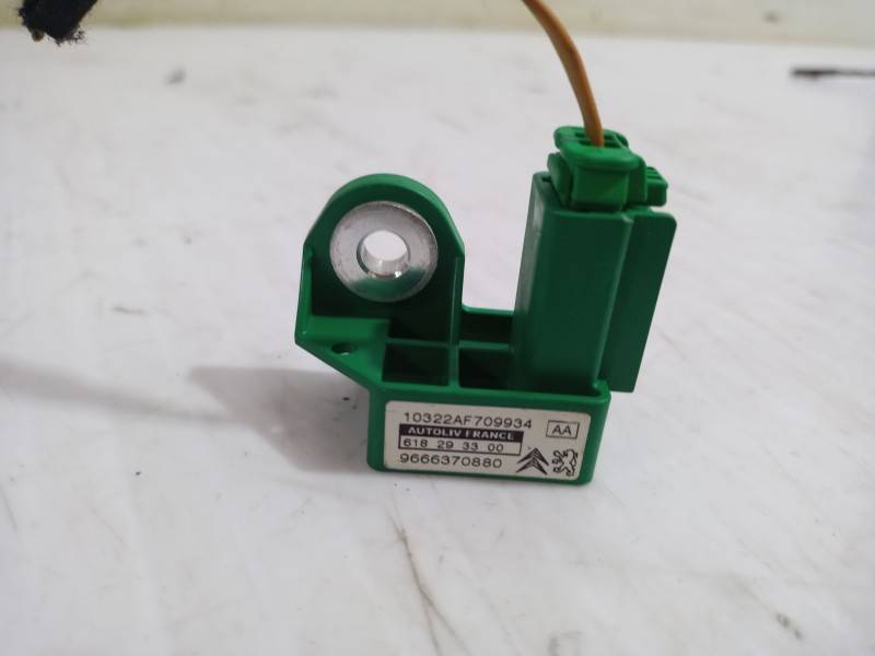 Recambio de sensor para peugeot 308 sw envy referencia OEM IAM 9666370880  