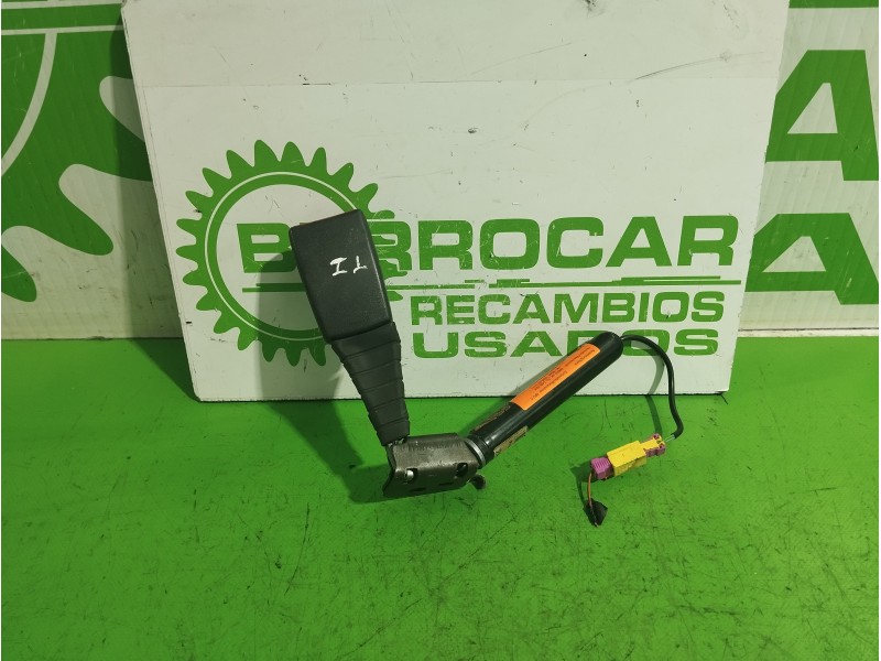 Recambio de enganche cinturon trasero izquierdo para opel vectra c berlina essentia referencia OEM IAM 24463288F  