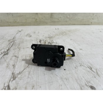 Recambio de motor apertura trampilla para opel corsa f edition referencia OEM IAM HAD36011A  