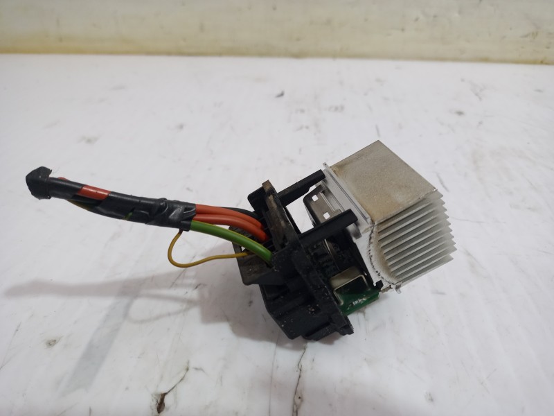 Recambio de resistencia calefaccion para peugeot 308 sw envy referencia OEM IAM T1000035N  
