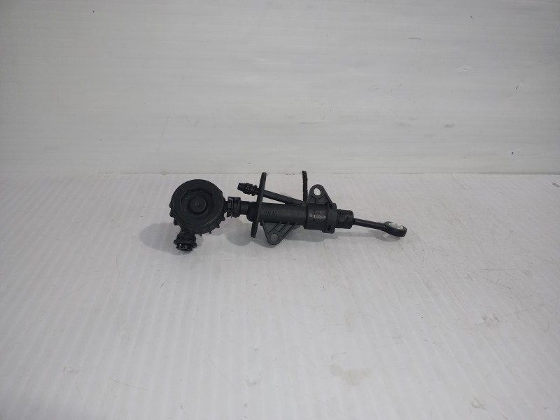 Recambio de bomba embrague para volkswagen touran (5t1) advance bmt referencia OEM IAM 5Q0721388J  