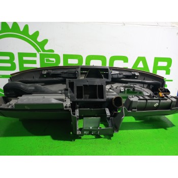 Recambio de salpicadero para nissan micra (k11) básico referencia OEM IAM 68213AX710  
