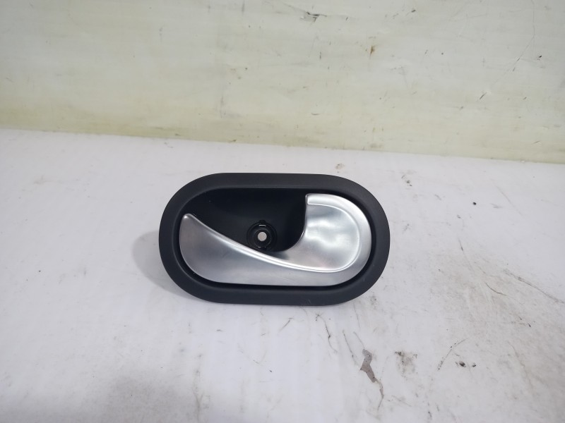 Recambio de maneta interior delantera derecha para renault scenic ii authentique referencia OEM IAM 8200028486  