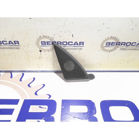 Recambio de moldura lateral para mercedes-benz clase c (w203) berlina 2.2 cdi cat referencia OEM IAM A2037250194  