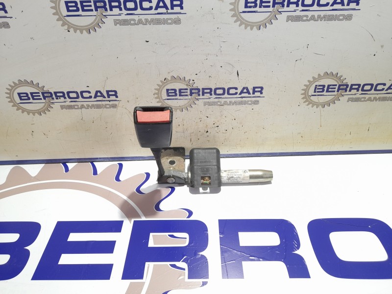 Recambio de anclaje cinturon para mercedes-benz clase c (w203) berlina 2.2 cdi cat referencia OEM IAM 2038600769  