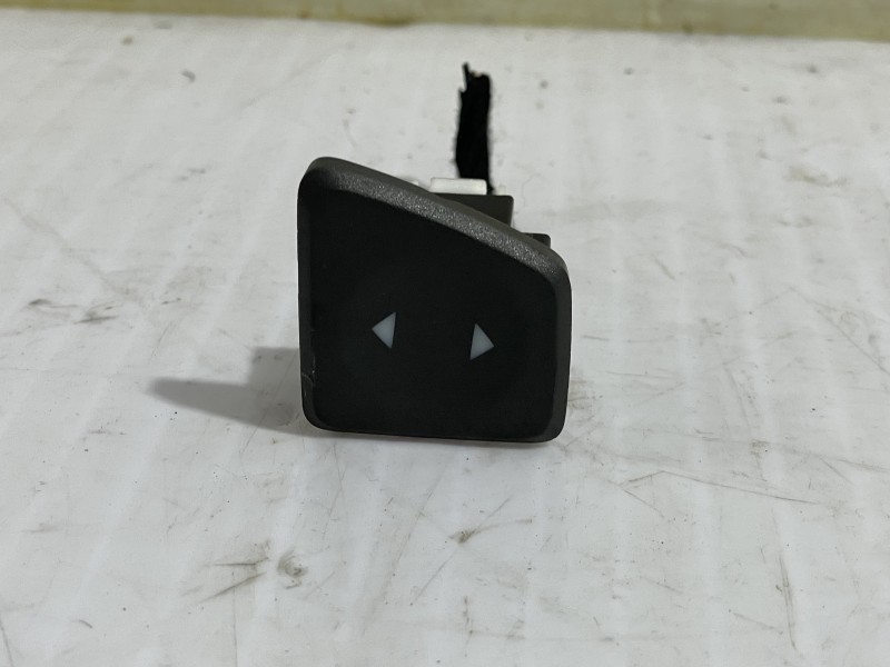 Recambio de mando elevalunas delantero izquierdo para fiat 500 cabrio (150) aniversario referencia OEM IAM E30500  