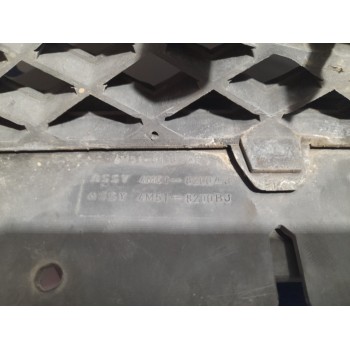 Recambio de rejilla delantera para ford focus berlina (cap) 1.6 16v cat referencia OEM IAM 4M518200  