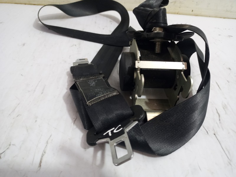 Recambio de cinturon seguridad trasero central para peugeot 308 sw envy referencia OEM IAM 8975V0  