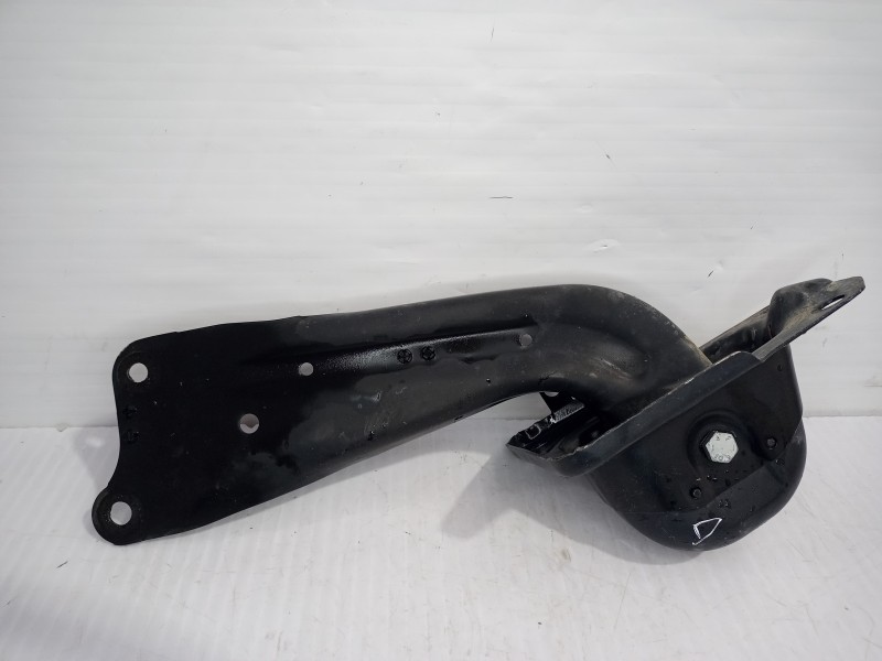 Recambio de brazo suspension superior trasero izquierdo para volkswagen touran (5t1) advance bmt referencia OEM IAM 5Q0505225C  