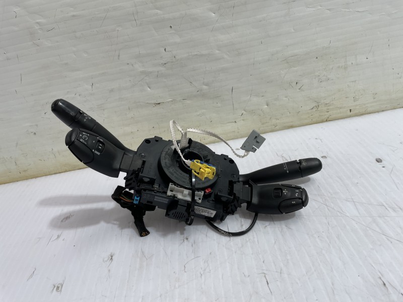 Recambio de mando multifuncion para peugeot 308 sw envy referencia OEM IAM 96643945XT  