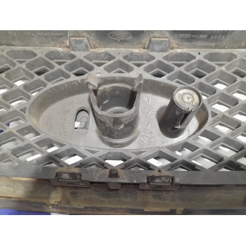 Recambio de rejilla delantera para ford focus berlina (cap) 1.6 16v cat referencia OEM IAM 4M518200  