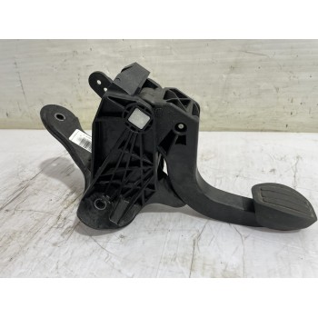 Recambio de pedal embrague para opel corsa f edition referencia OEM IAM 9824262180  