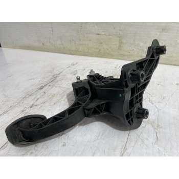 Recambio de pedal embrague para opel corsa f edition referencia OEM IAM 9824262180  