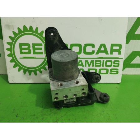 Recambio de abs para renault megane ii classic berlina 1.5 dci diesel referencia OEM IAM 8200685699  