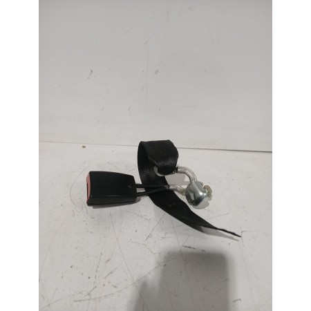 Recambio de enganche cinturon trasero derecho para seat ibiza iii (6l1) 1.4 tdi referencia OEM IAM 6Q0857740D  