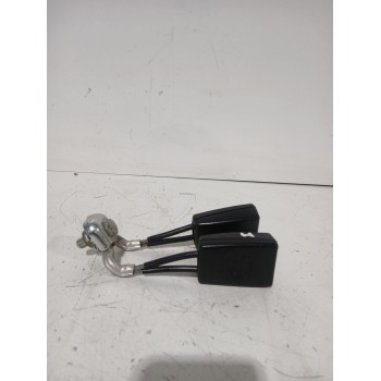 Recambio de enganche cinturon trasero izquierdo para seat ibiza iii (6l1) 1.4 tdi referencia OEM IAM 6Q0857488D  