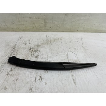 Recambio de brazo limpia trasero para opel corsa f edition referencia OEM IAM 80011247  