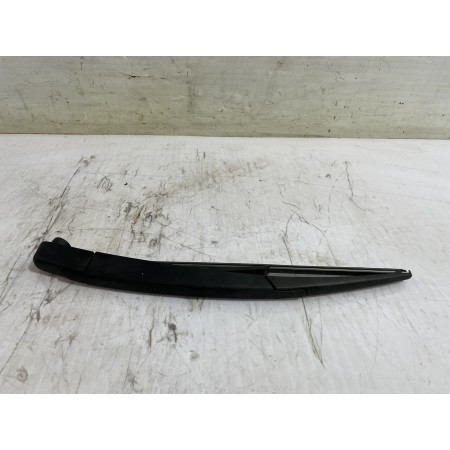 Recambio de brazo limpia trasero para opel corsa f edition referencia OEM IAM 80011247  